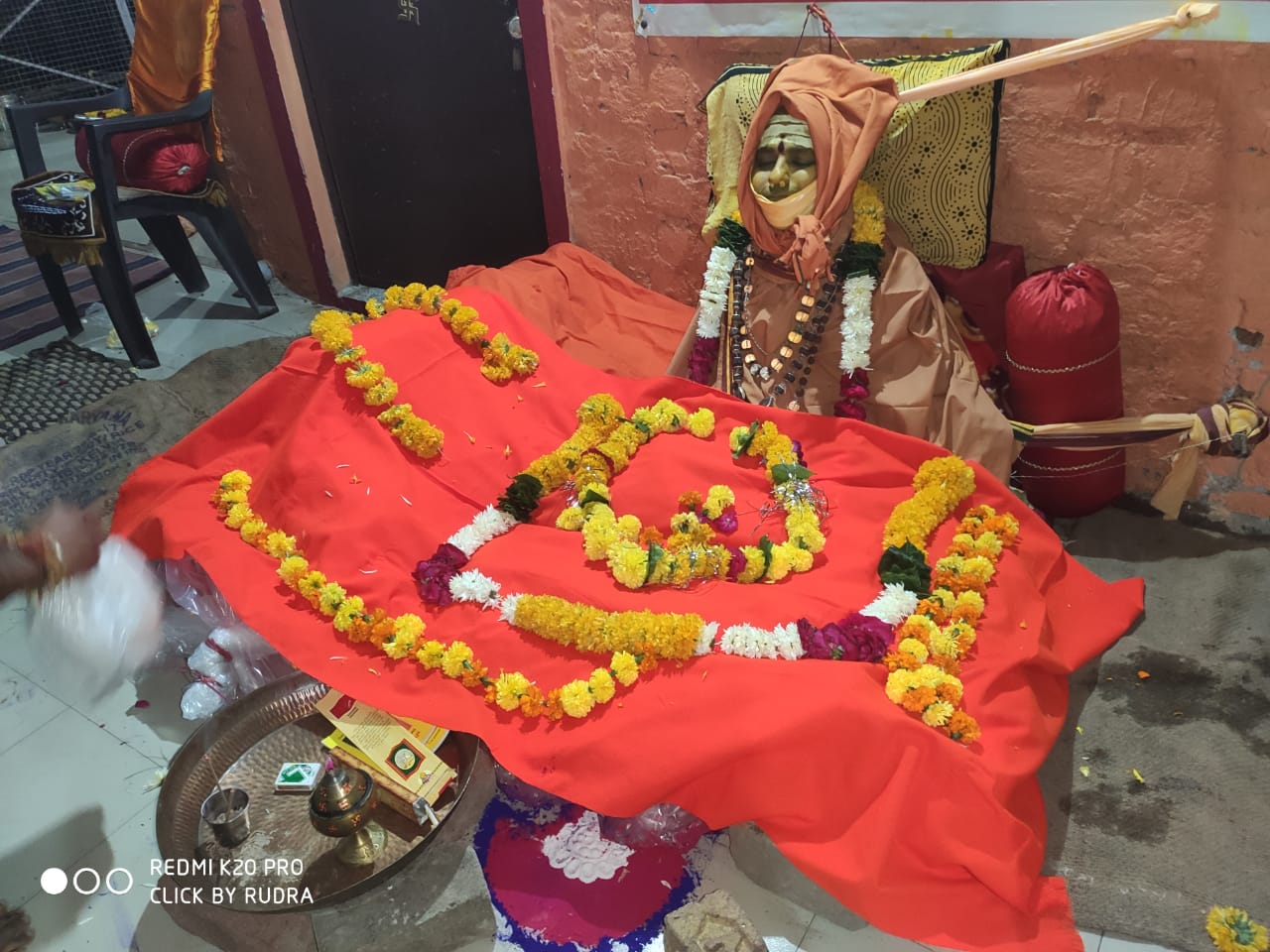 Raja Nara Hari Giri Swami Entering Jeeva Samadhi